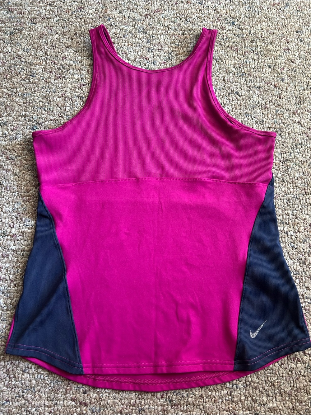 Nike Yoga Women’s Magenta Dri-Fit High Neck Tank Top Size Large